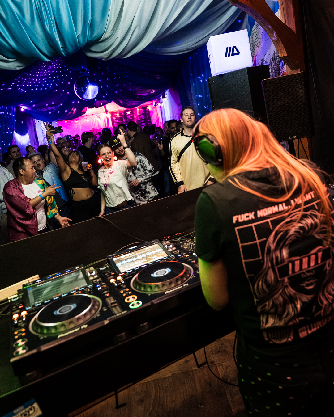 LUNDY focused at the booth — DPH Ski House