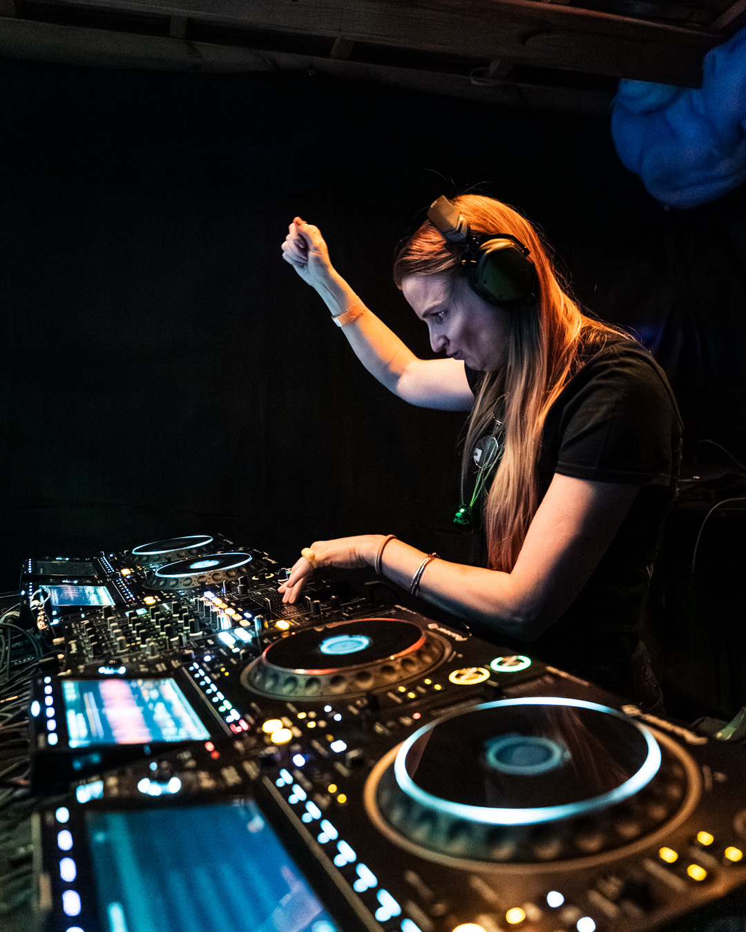 LUNDY at the decks — DPH Ski House